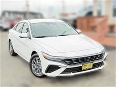 2024 Hyundai Elantra 