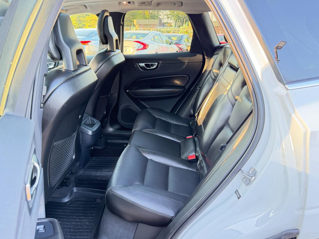 Volvo XC60 T5 AWD Momentum 2019