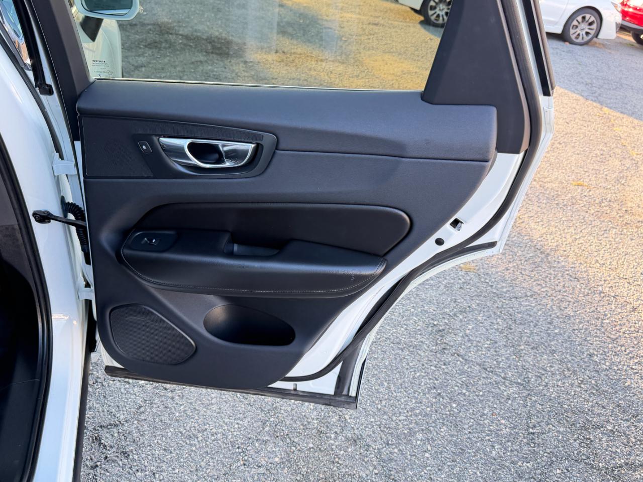 Volvo XC60 T5 AWD Momentum 2019