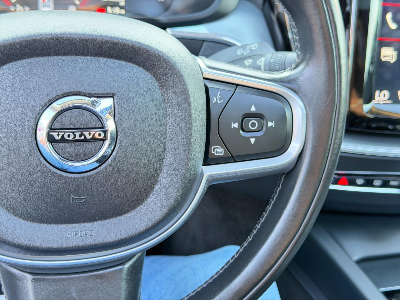 Volvo XC60 T5 AWD Momentum 2019