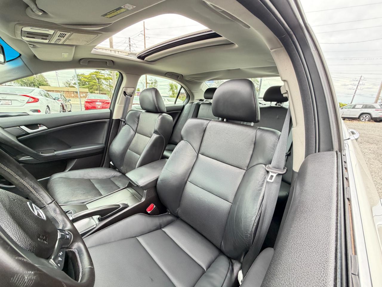 Acura TSX 4dr Sdn I4 Auto Tech Pkg 2011