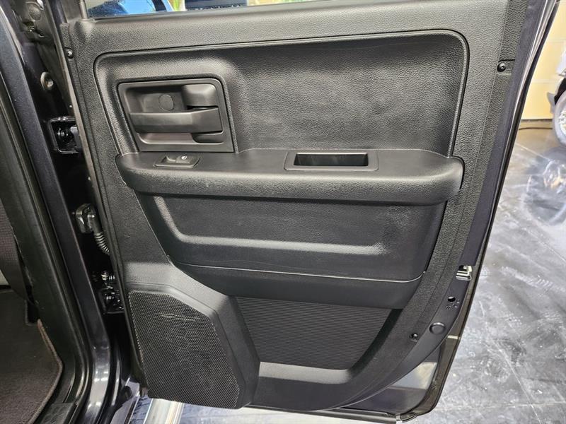 RAM 1500 Tradesman Quad Cab 2WD 2016