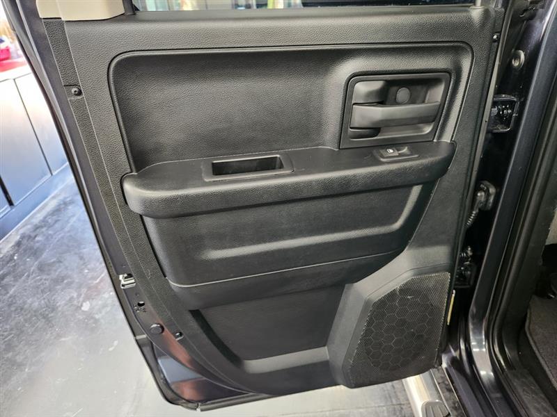 RAM 1500 Tradesman Quad Cab 2WD 2016