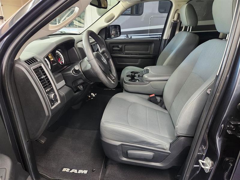 RAM 1500 Tradesman Quad Cab 2WD 2016