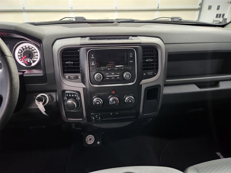 RAM 1500 Tradesman Quad Cab 2WD 2016