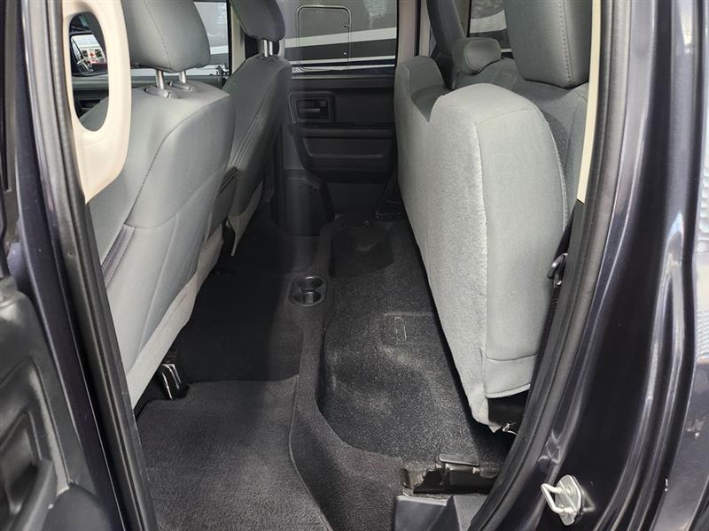 RAM 1500 Tradesman Quad Cab 2WD 2016