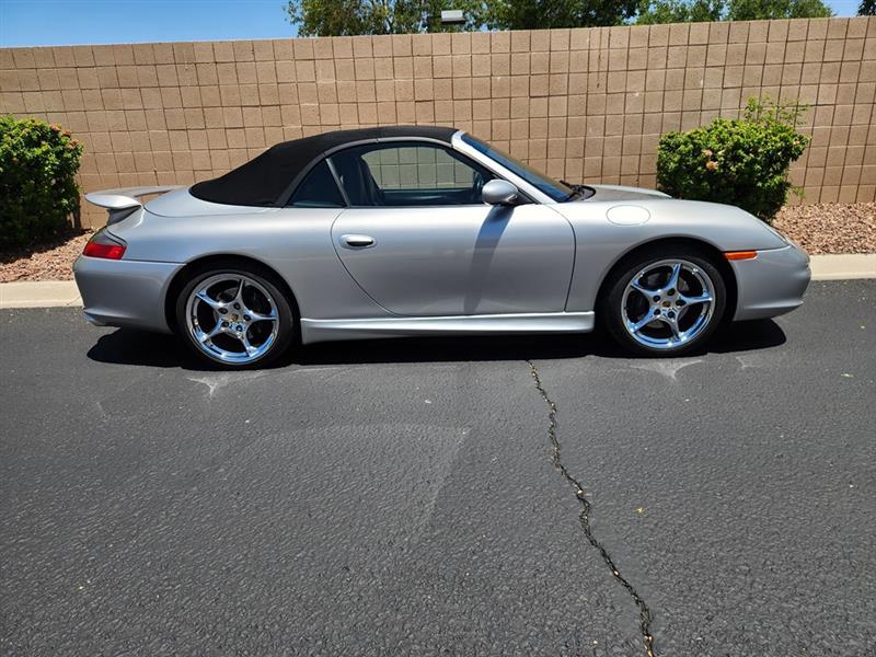 Porsche 911 Carrera Cabriolet 2003