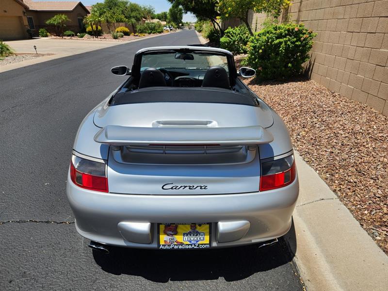 Porsche 911 Carrera Cabriolet 2003