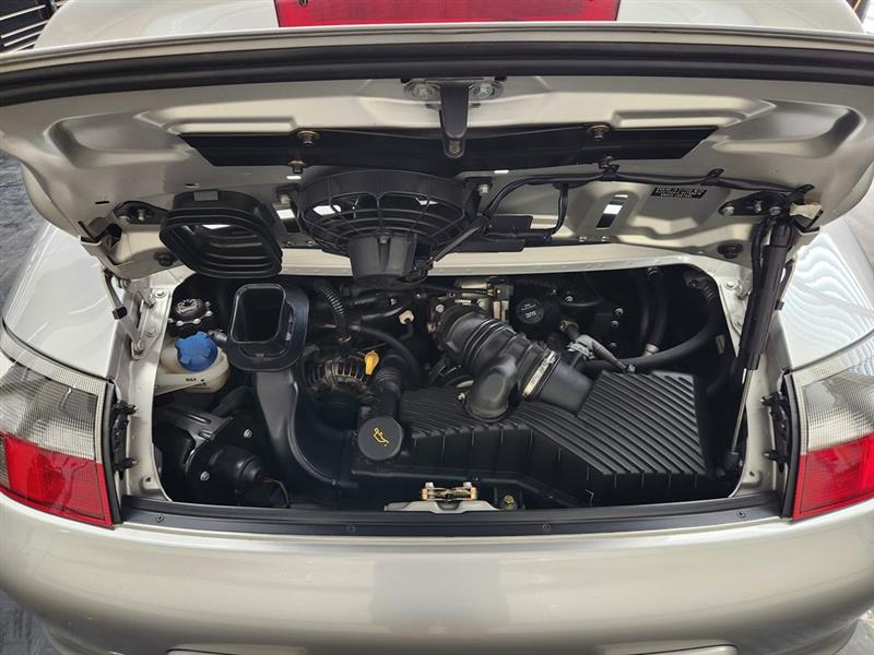 Porsche 911 Carrera Cabriolet 2003