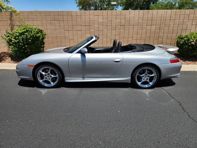 Porsche 911 Carrera Cabriolet 2003