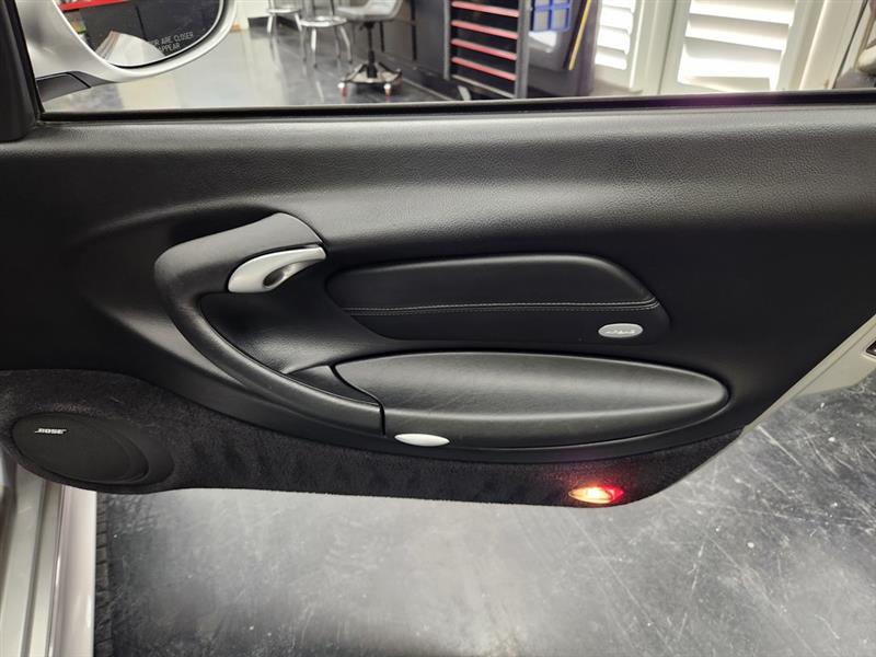 Porsche 911 Carrera Cabriolet 2003