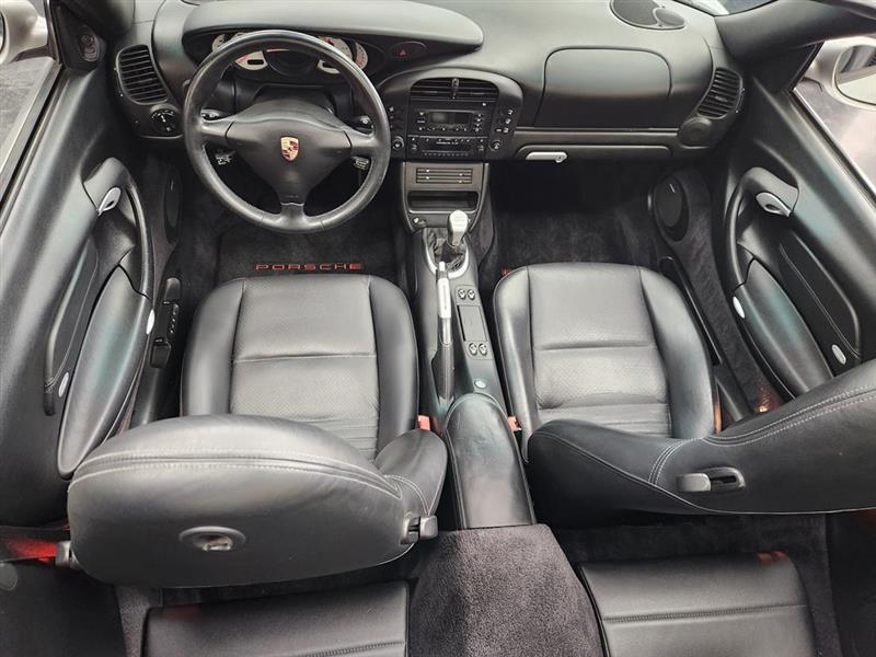 Porsche 911 Carrera Cabriolet 2003