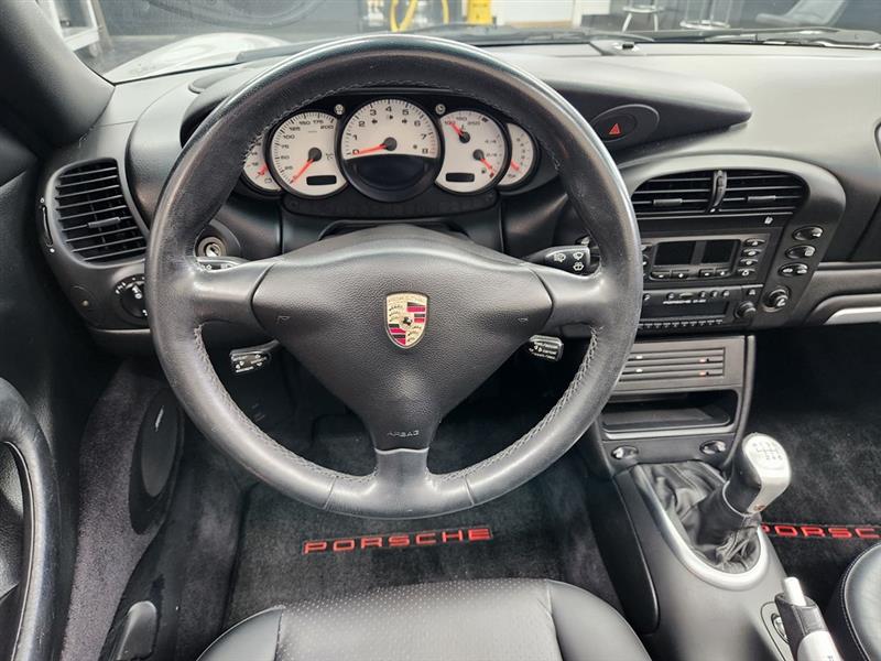 Porsche 911 Carrera Cabriolet 2003