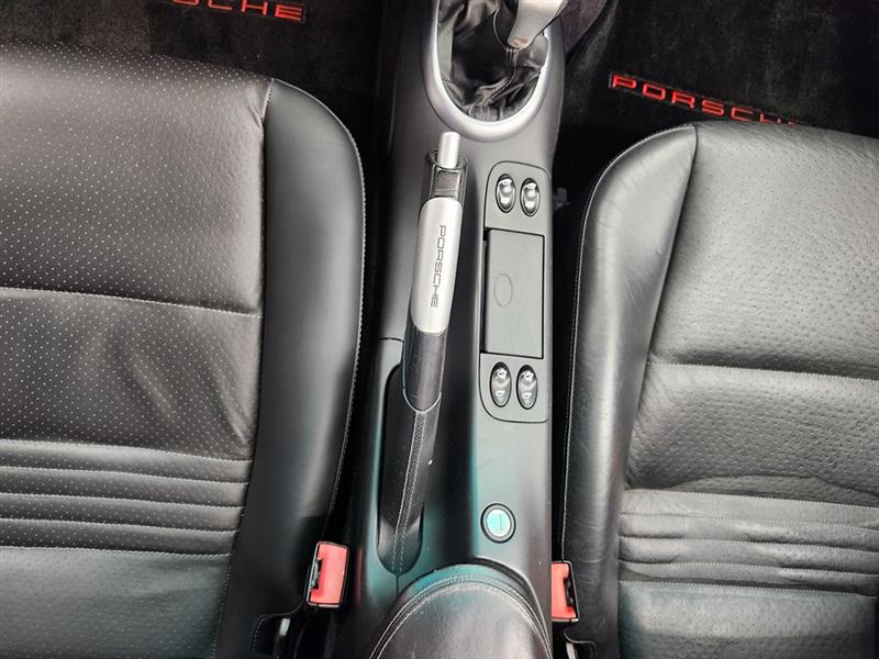 Porsche 911 Carrera Cabriolet 2003