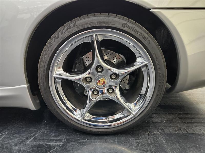 Porsche 911 Carrera Cabriolet 2003