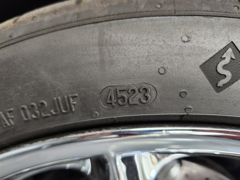 Porsche 911 Carrera Cabriolet 2003