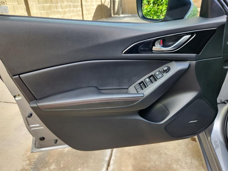 Mazda MAZDA3 s Grand Touring 2016