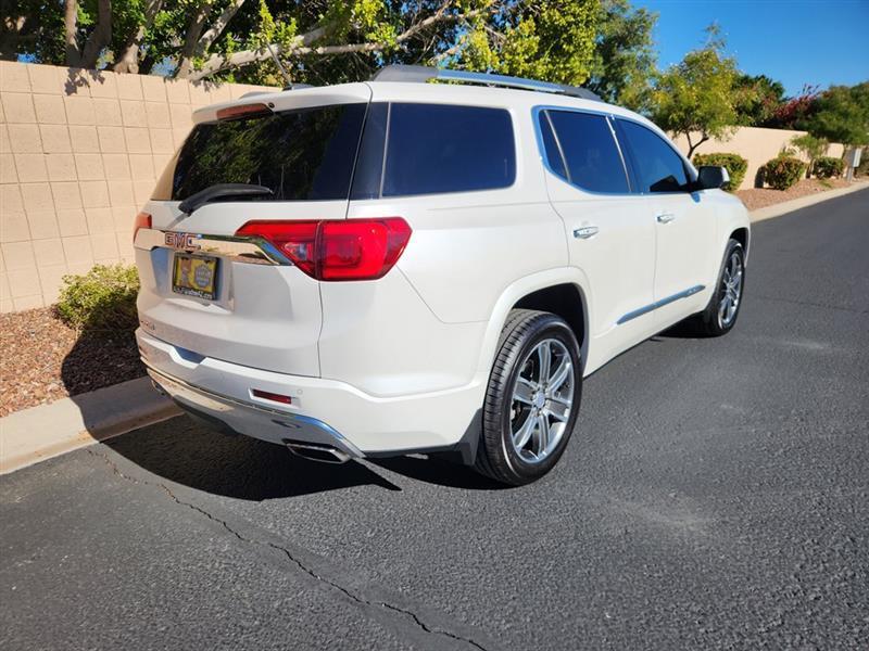GMC Acadia Denali FWD 2017