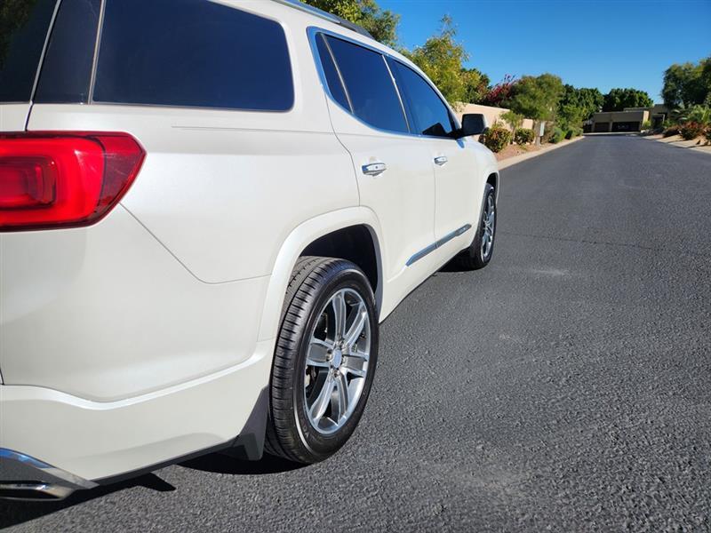 GMC Acadia Denali FWD 2017
