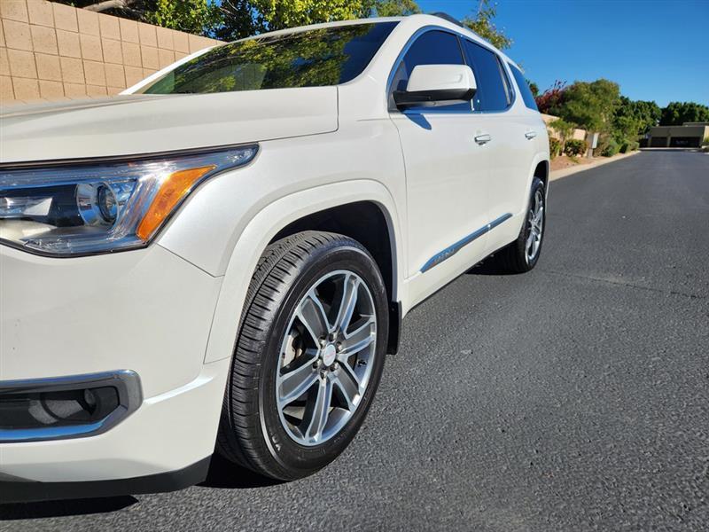 GMC Acadia Denali FWD 2017