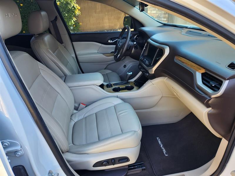 GMC Acadia Denali FWD 2017