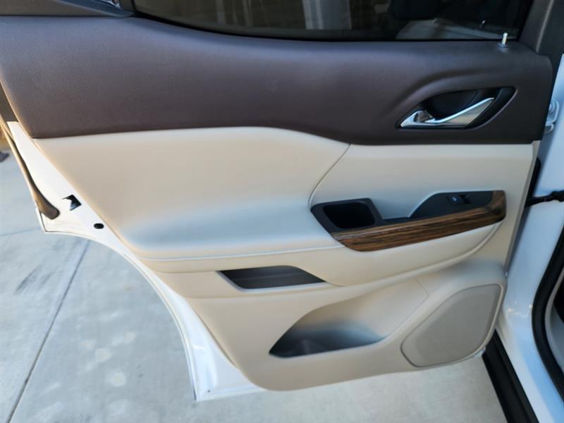 GMC Acadia Denali FWD 2017