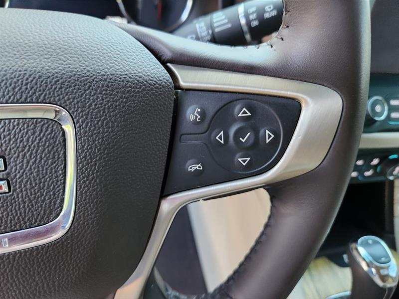 GMC Acadia Denali FWD 2017