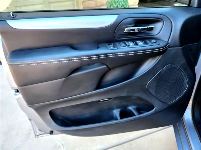 Dodge Grand Caravan SE 2014