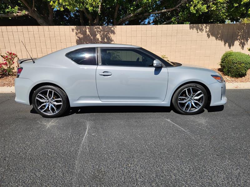 Scion tC Sports Coupe 6-Spd AT 2014