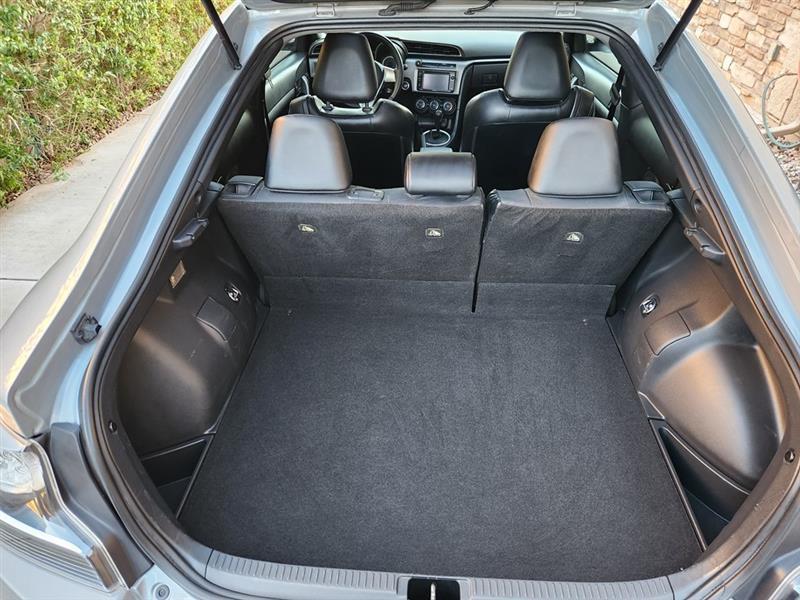 Scion tC Sports Coupe 6-Spd AT 2014