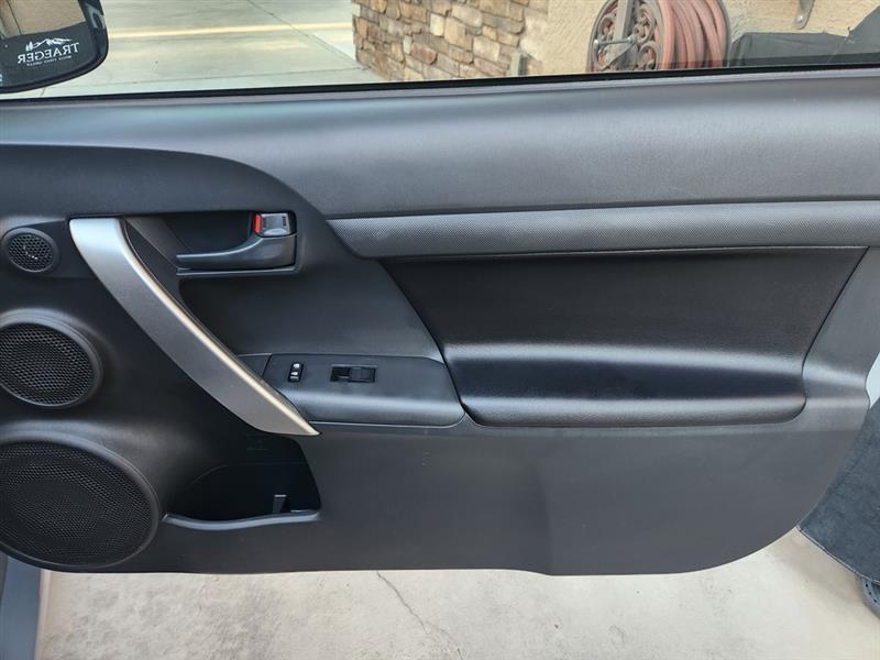 Scion tC Sports Coupe 6-Spd AT 2014