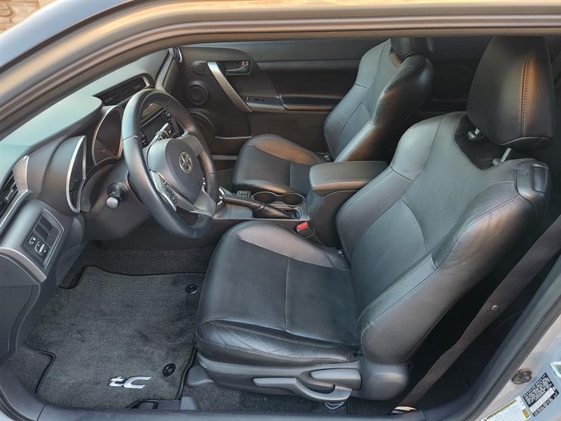 Scion tC Sports Coupe 6-Spd AT 2014