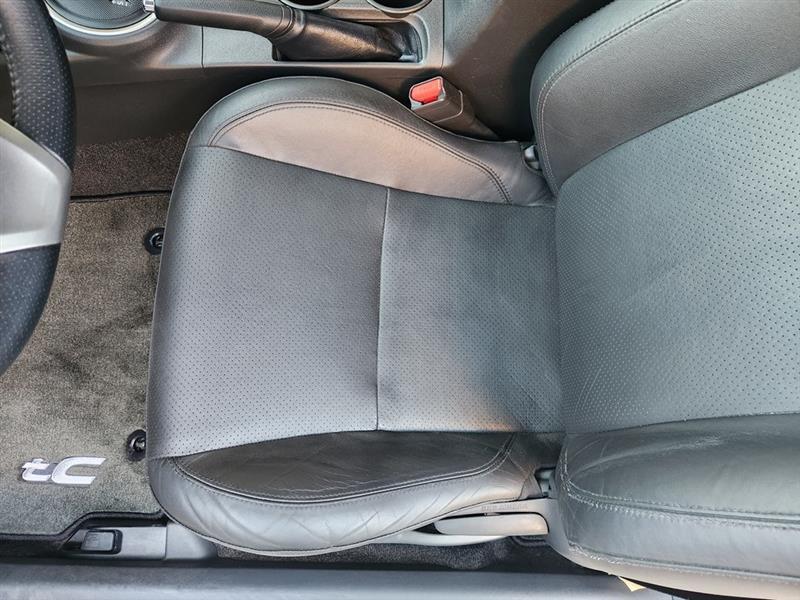 Scion tC Sports Coupe 6-Spd AT 2014