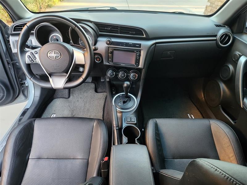 Scion tC Sports Coupe 6-Spd AT 2014