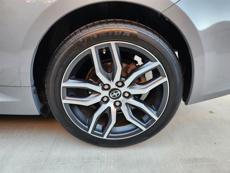 Scion tC Sports Coupe 6-Spd AT 2014