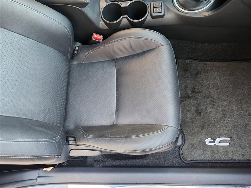 Scion tC Sports Coupe 6-Spd AT 2014