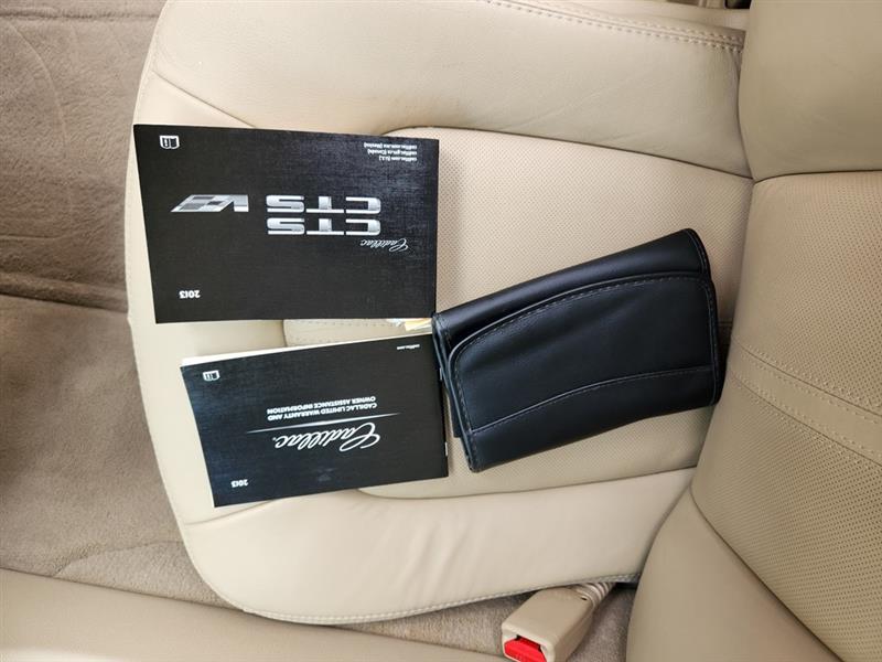 Cadillac CTS Luxury AWD 2013