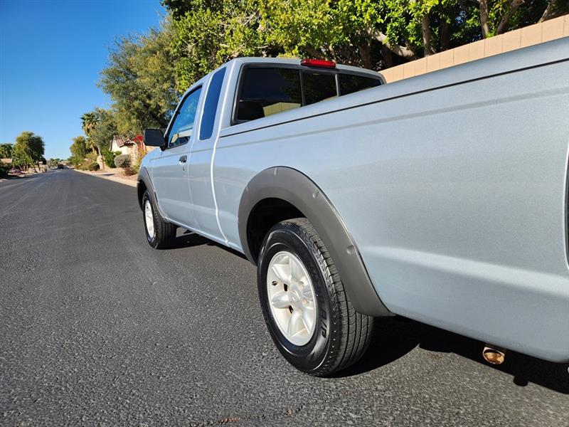 Nissan Frontier XE King Cab 2WD 2001