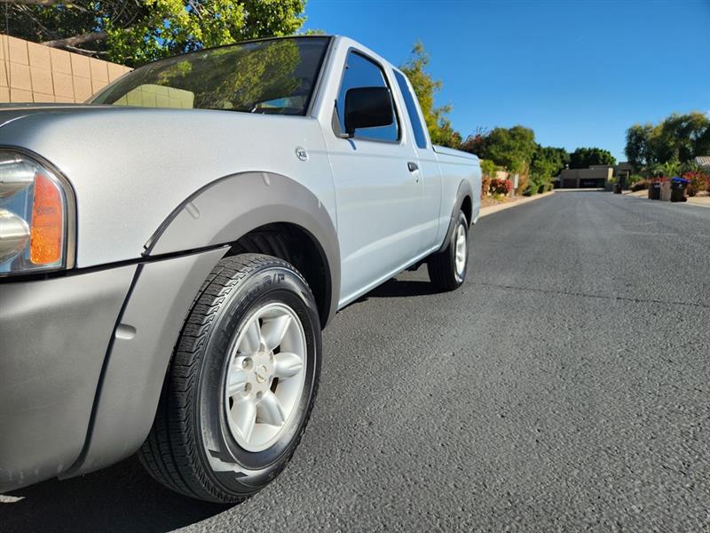 Nissan Frontier XE King Cab 2WD 2001