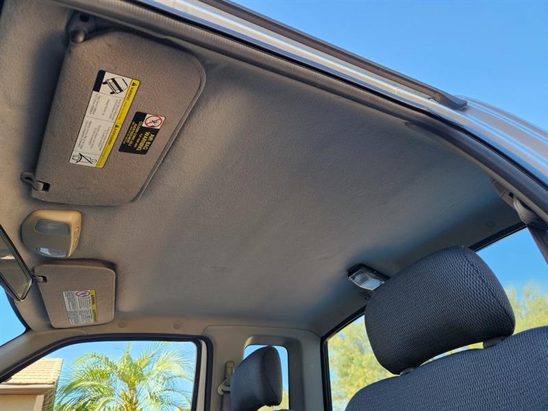 Nissan Frontier XE King Cab 2WD 2001