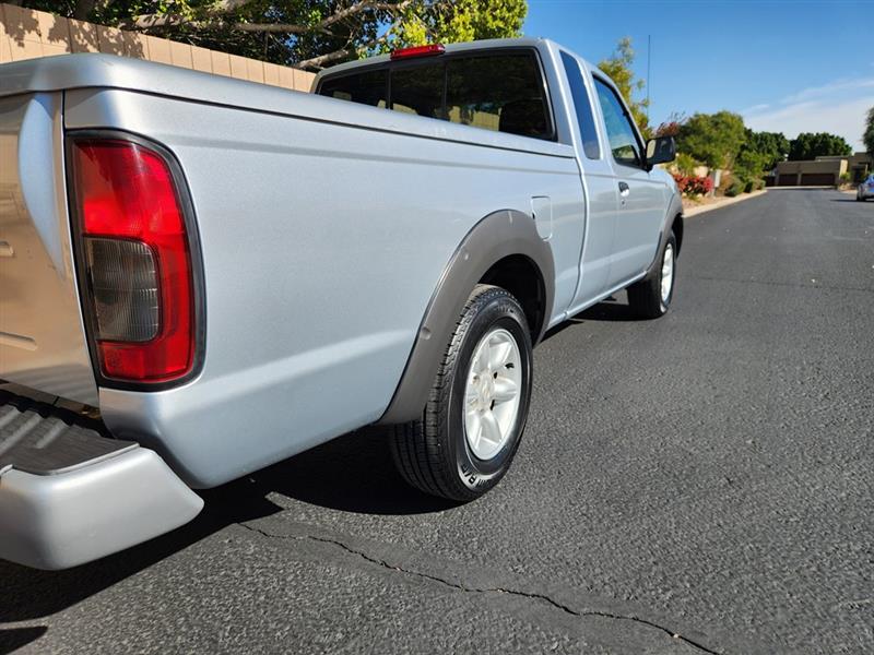 Nissan Frontier XE King Cab 2WD 2001