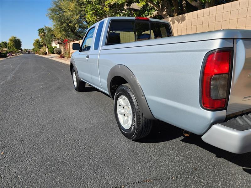 Nissan Frontier XE King Cab 2WD 2001