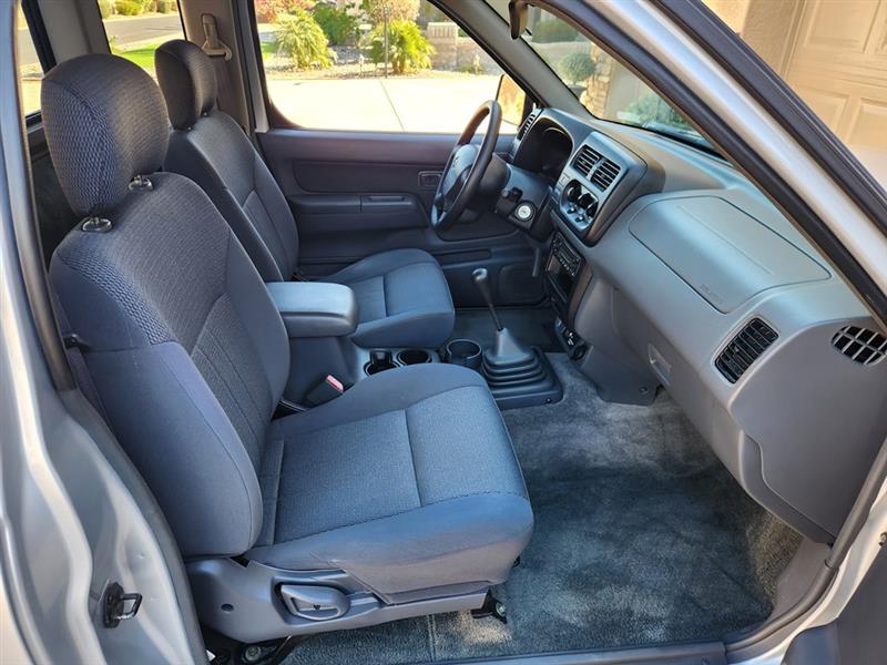 Nissan Frontier XE King Cab 2WD 2001