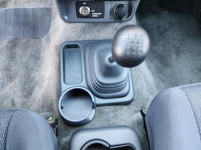 Nissan Frontier XE King Cab 2WD 2001