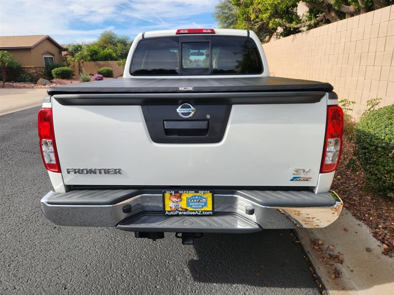 Nissan Frontier S Crew Cab 5AT 2WD 2017