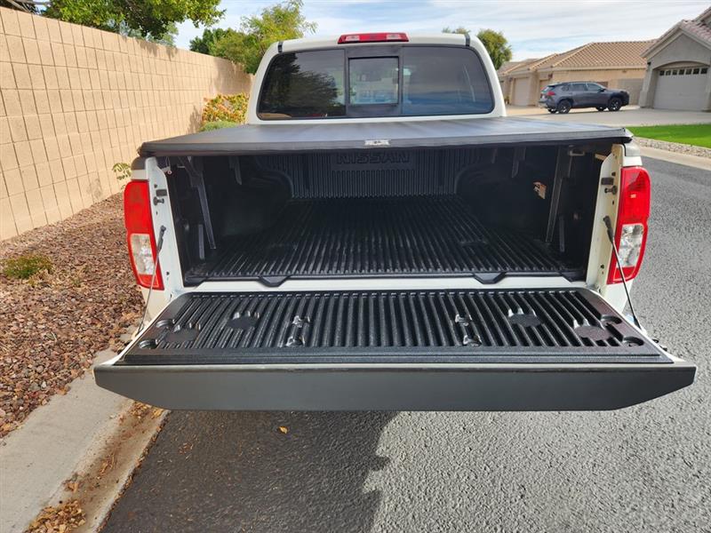 Nissan Frontier S Crew Cab 5AT 2WD 2017