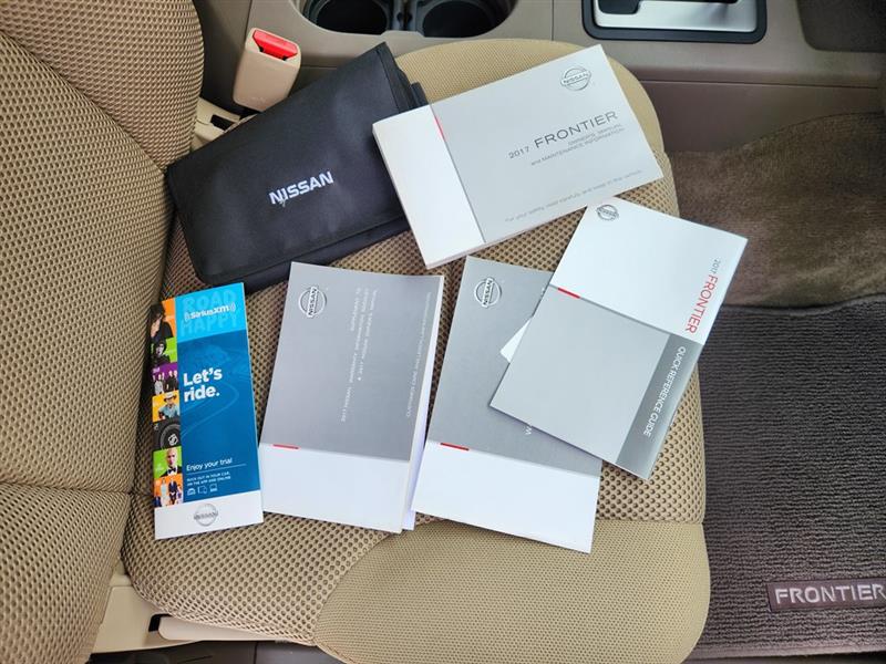 Nissan Frontier S Crew Cab 5AT 2WD 2017