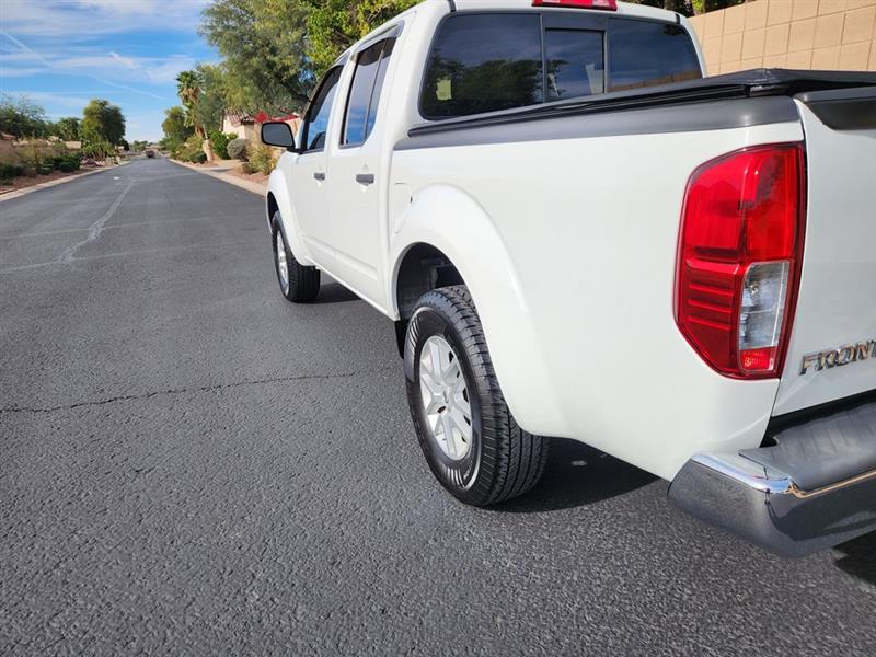 Nissan Frontier S Crew Cab 5AT 2WD 2017