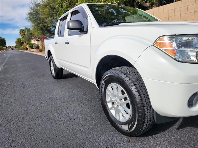 Nissan Frontier S Crew Cab 5AT 2WD 2017