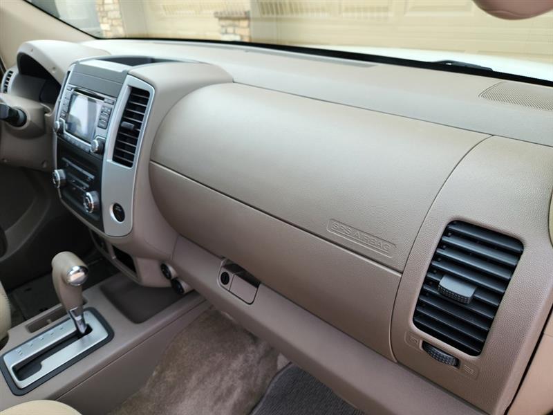 Nissan Frontier S Crew Cab 5AT 2WD 2017